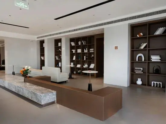 Vienna Classic Hotel (Gongyi City Government&Business School Branch)