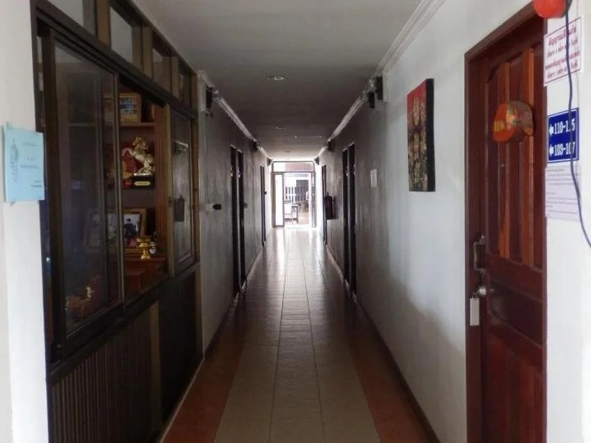 N.J. Hotel