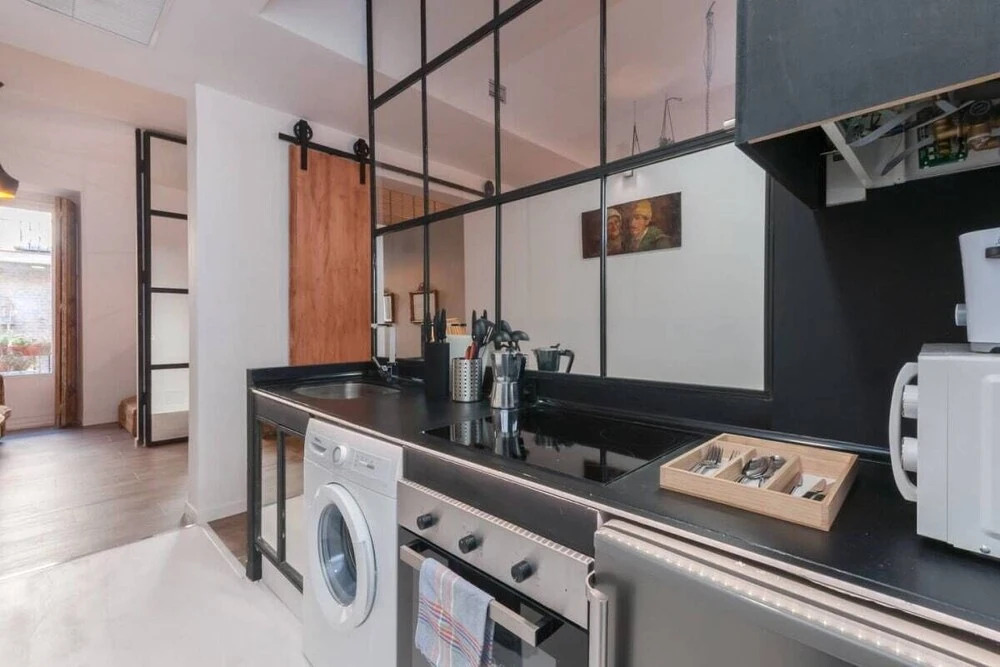 Amazing One Bed Apartment, Sleeps 4 in Madrid