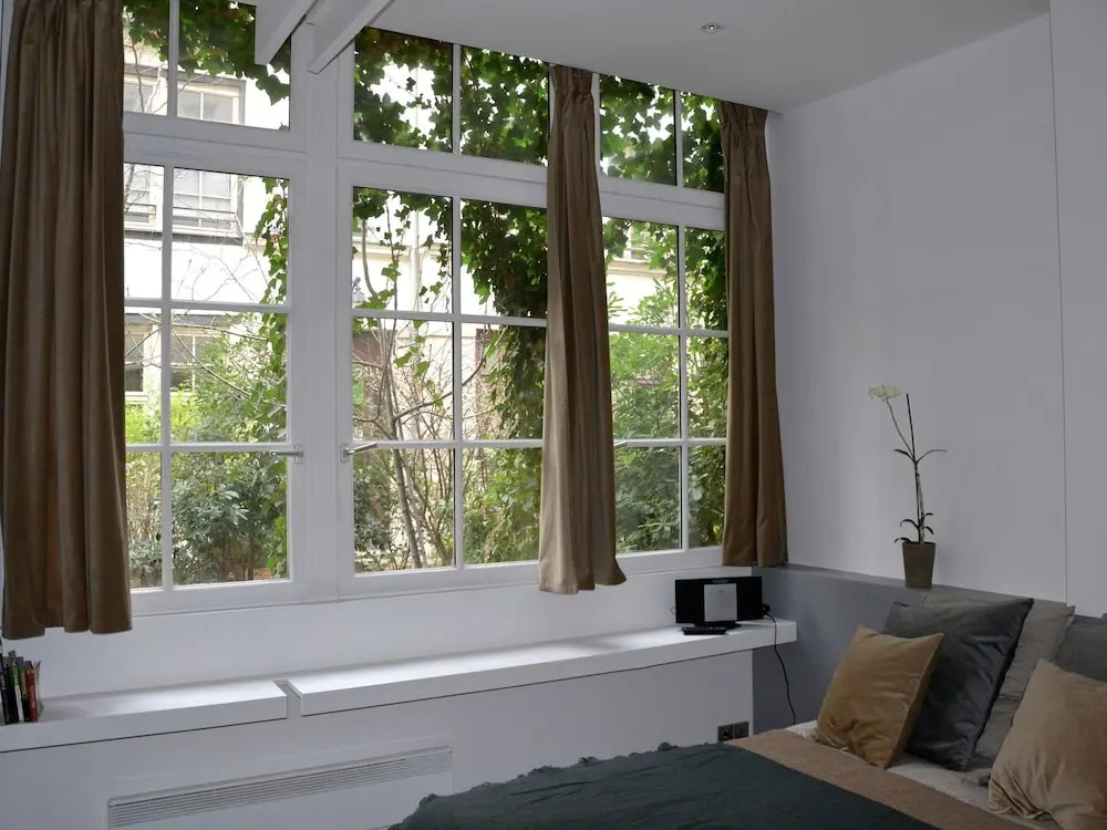 Modern Apartment in Île-de-france With Private Terrace