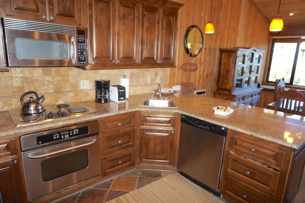 633 3 Bedroom Home