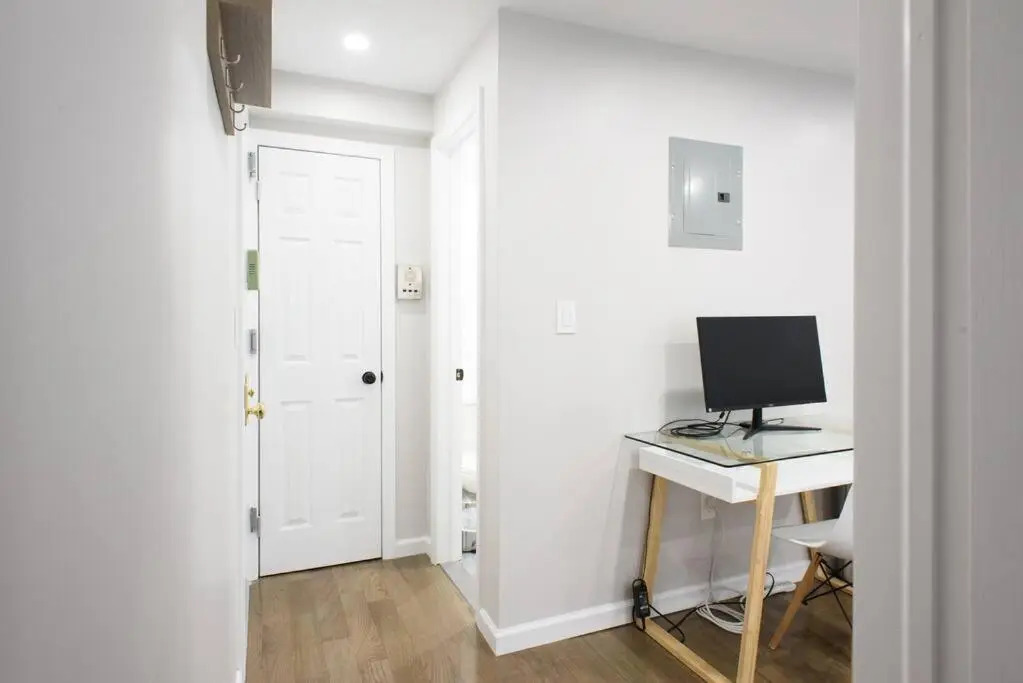 350-2a Prime Gramercy Newly Renovated 1BR Sleeps 4