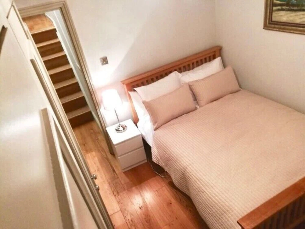 2 Bed Earls Court Hfs14