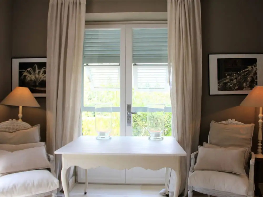 Ritzy Villa With a View of Alps and Heated Pool in Nic