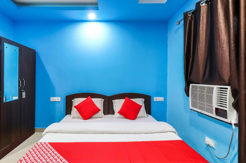 OYO 62748 Hotel Zeenat