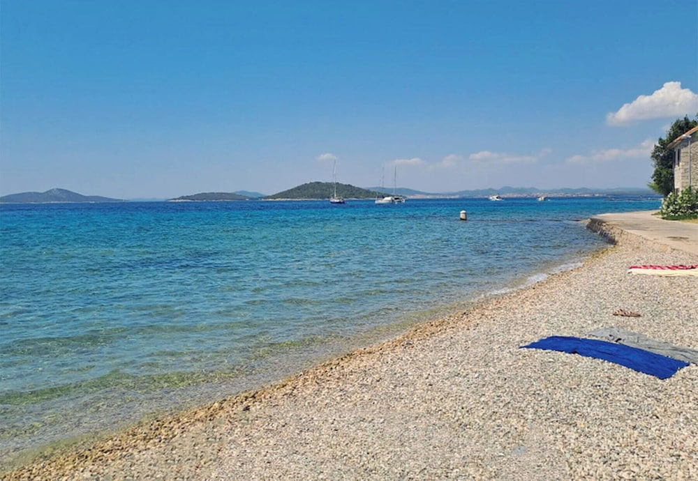 House Zlatni Otok