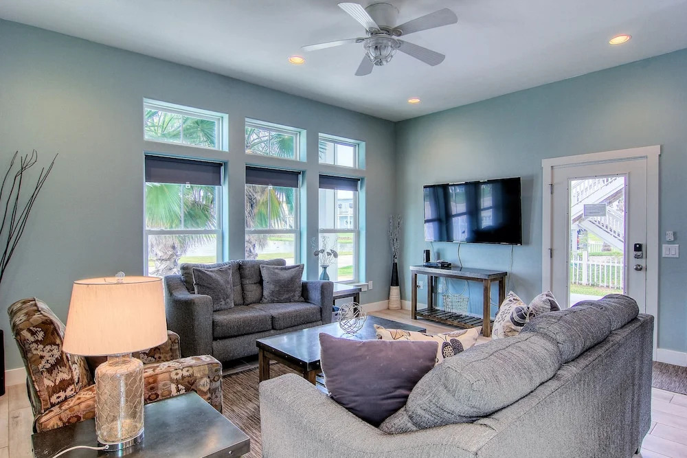 Salt and Lime 6 Bedrooms 5 Bathrooms Home