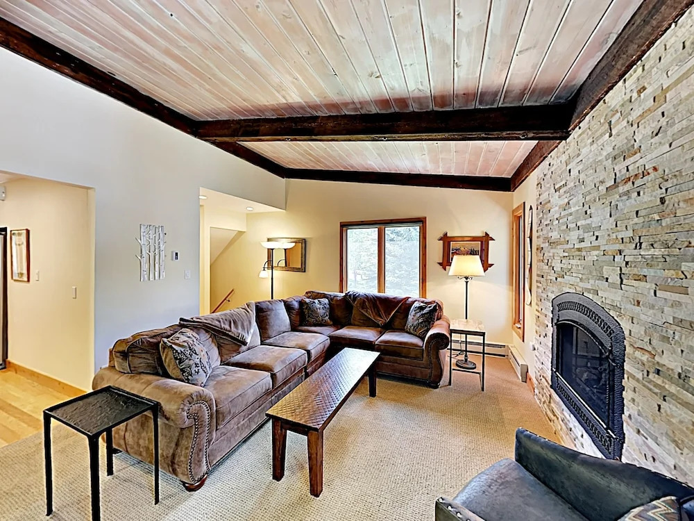 New Listing! Vail Valley Escape, Shuttle To Slopes 3 Bedroom Townhouse