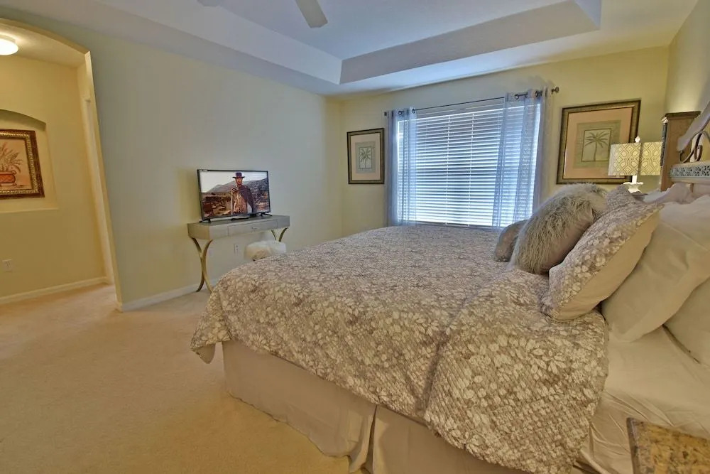 414HC Orange Grove View 5 Br villa by RedAwning