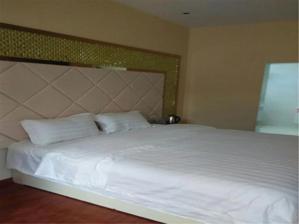 Langzhong Jixing Inn