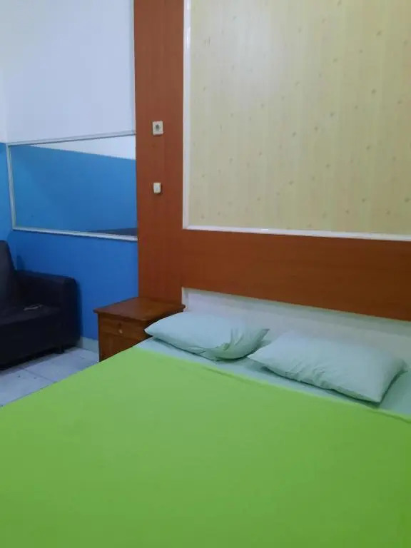 OYO 92470 Hotel Sahabat 2