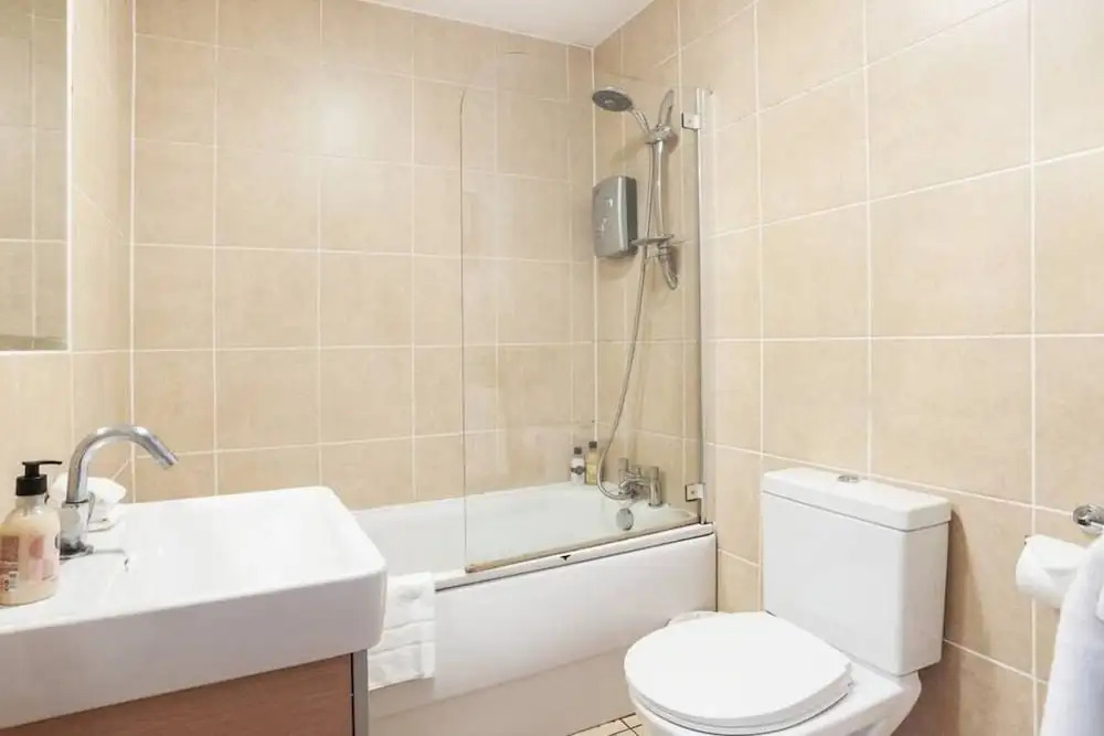 Quirky 1bed Sleeps 4, 10 Mins to Mile End Tube