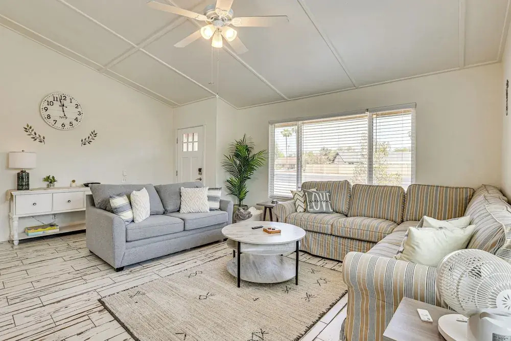 Welcoming Group Getaway w/ Pool & Patio in Peoria!
