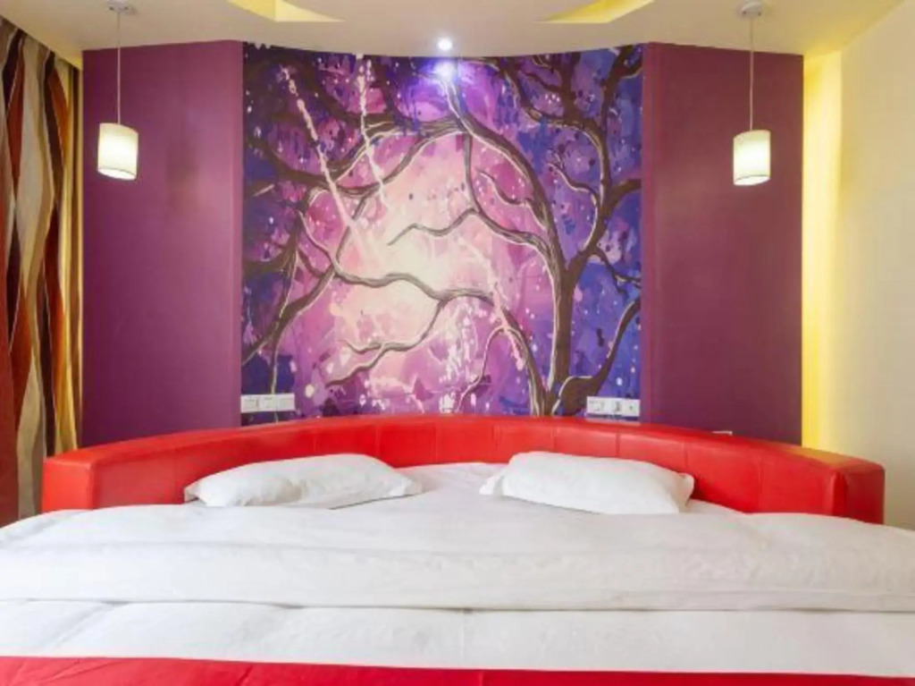 Lubinghua Express Hotel
