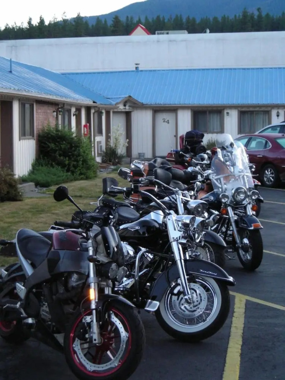 Falls Motel