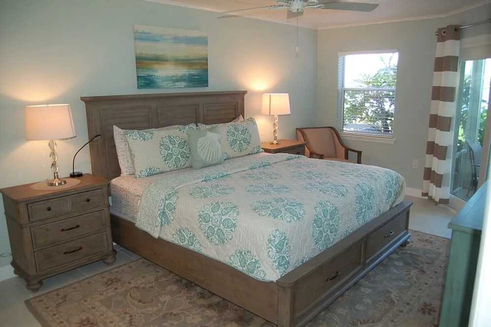 Gulf & Bay Bayside 1376 2 Bedrooms 2 Bathrooms Condo