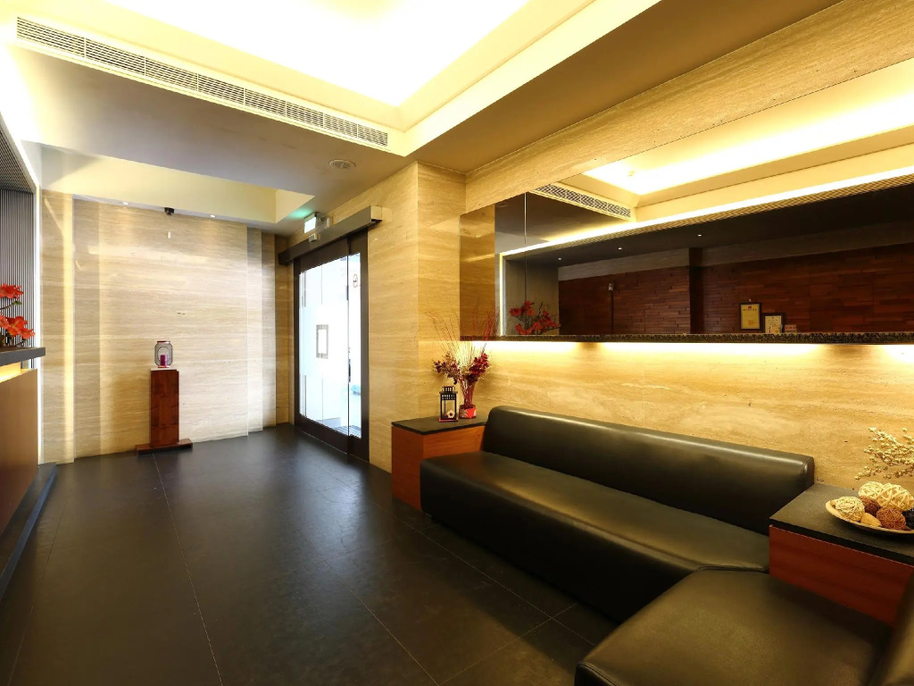 Royal Garden Hotel