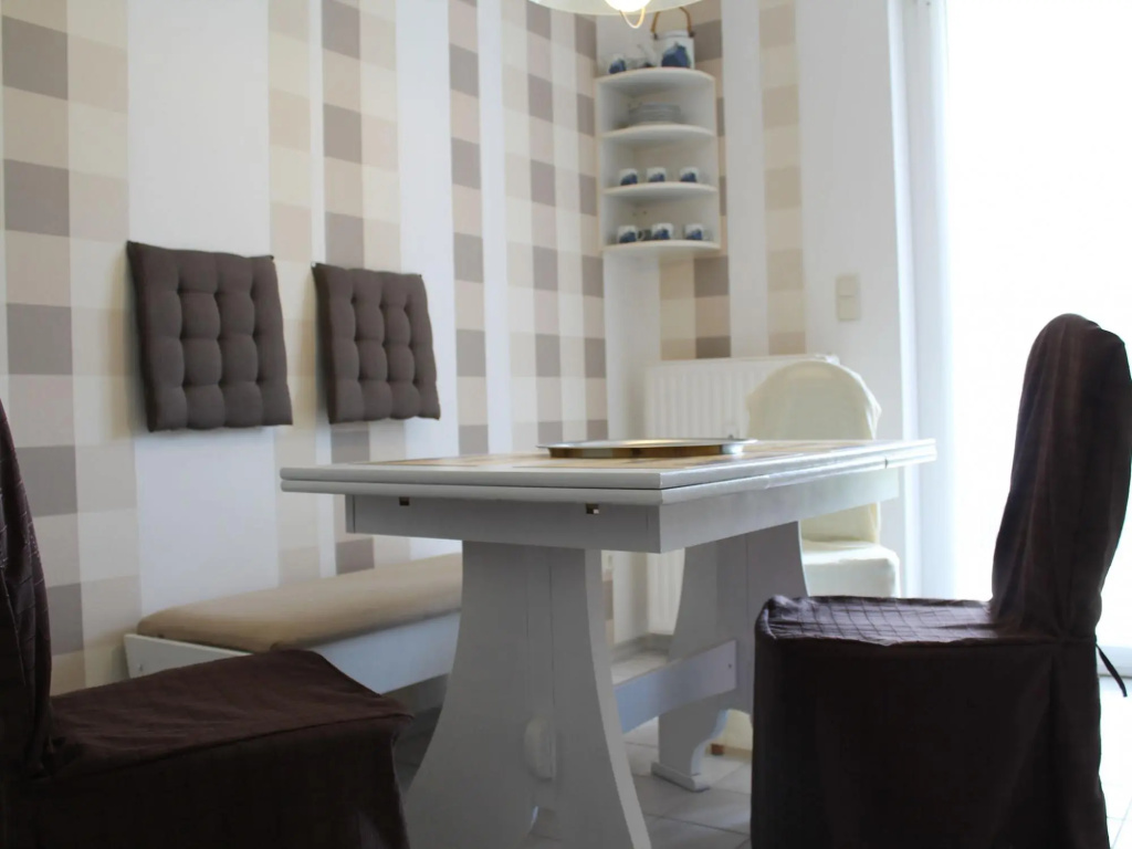 Spacious apartment in Boltenhagen near the beach