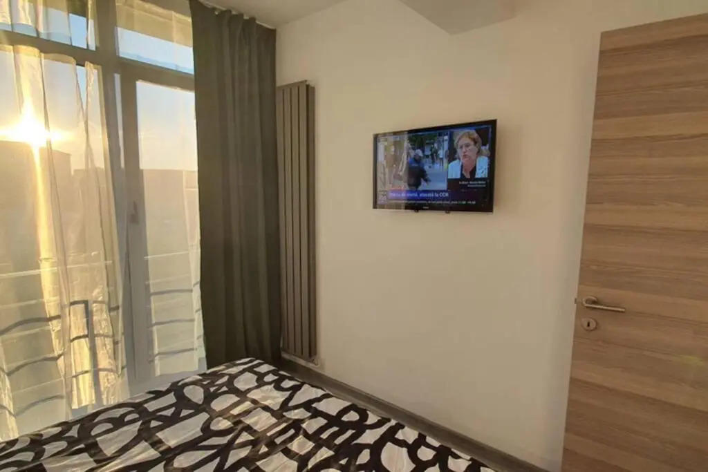 On Beach-Mamaia Residence