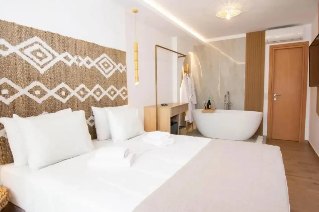 Yianna Caravel Suites "by Checkin" adults only