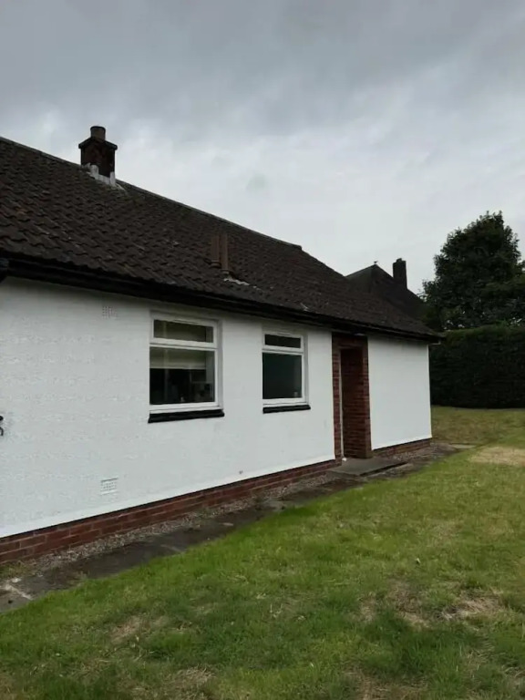 Hendry Road Cottage