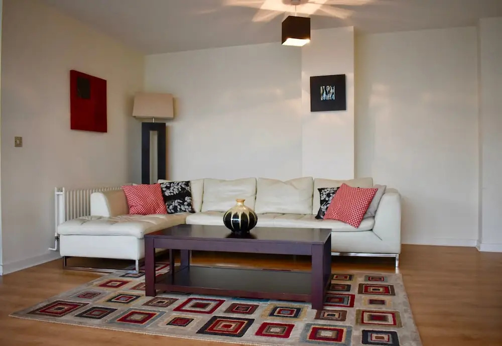 3 Bedroom Penthouse Near City Centre