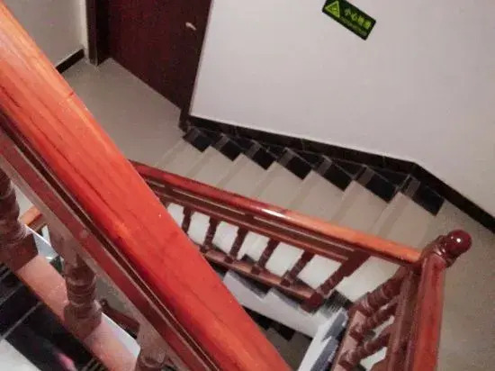 Sandu Laker Hotel