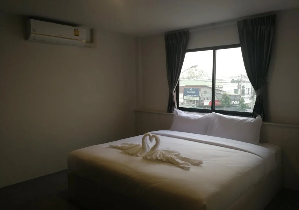F Plus F Hostel