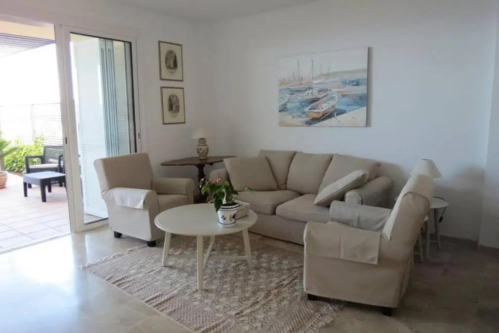 Luxury House with 3 Bedrooms, Sea Wiew and Swimming Pool in a quiet Residence