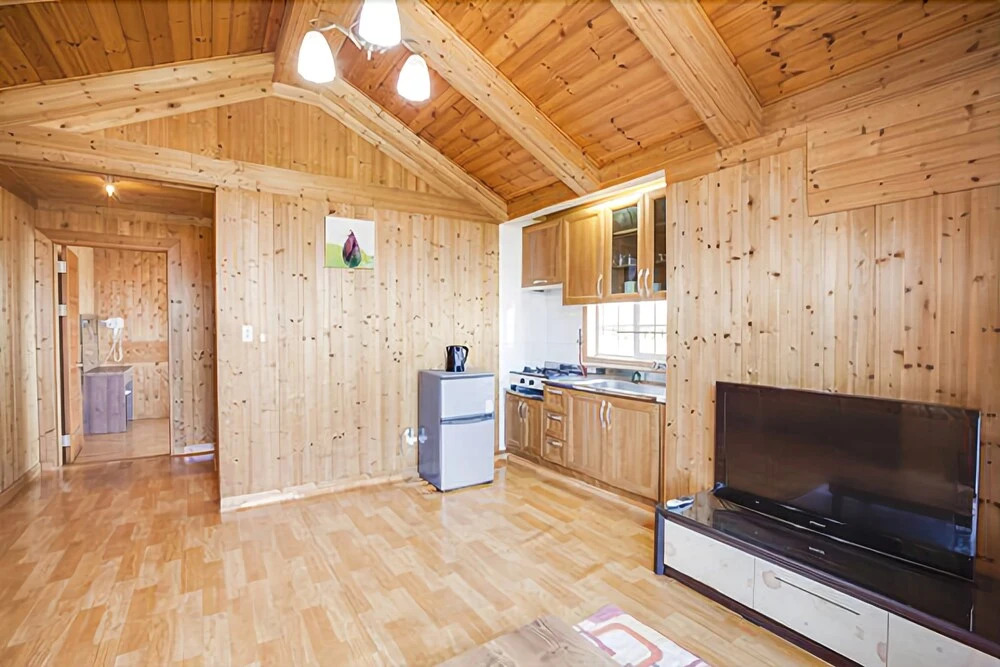 Seogwipoherbal Garden Good House Pension