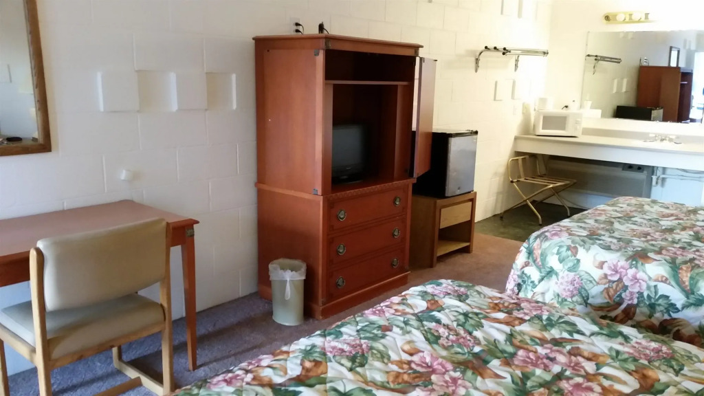 Safari Motel