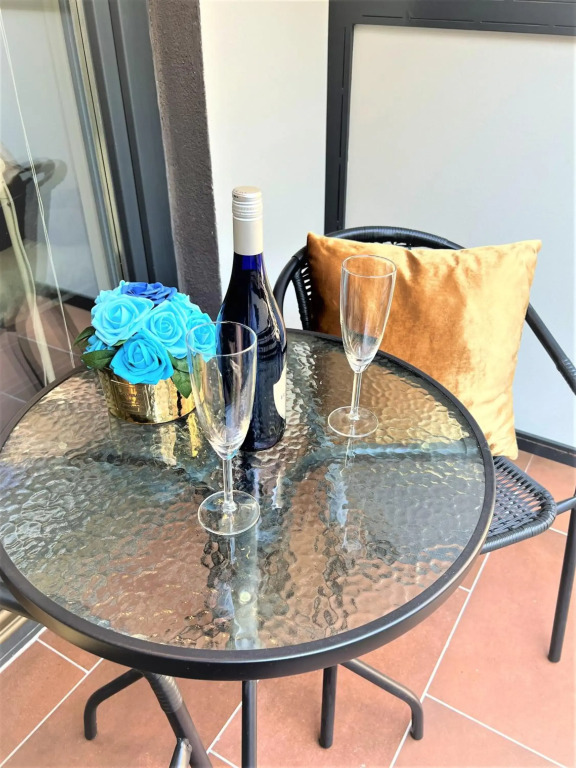 Luxury 5 Star Studio in the City Center with Pool