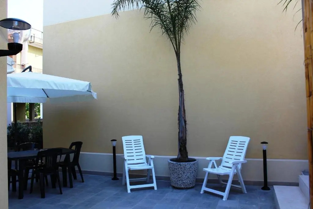Re Sole la Dependance - Casa Vacanza M E R C U R I O