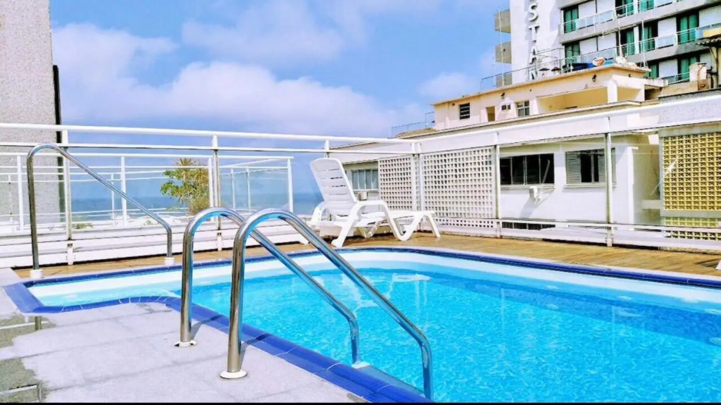 Residencial com serviços 45 metros decorado com sala, suíte, cozinha quadra da praia de copacabana
