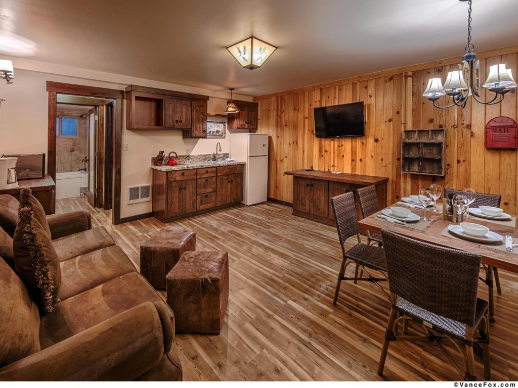 Cedar Glen Lodge