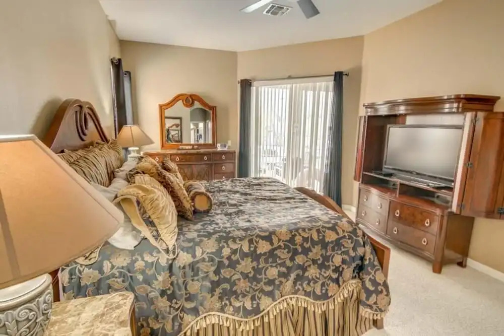 Ron's Highlands Reserve 5 Bedroom Home by Redawning