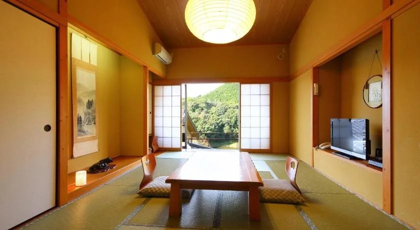 Tenjukunomori Keigetsu