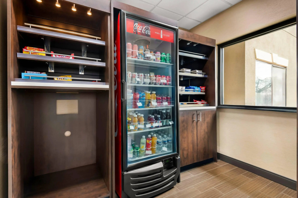 Comfort Inn & Suites North East