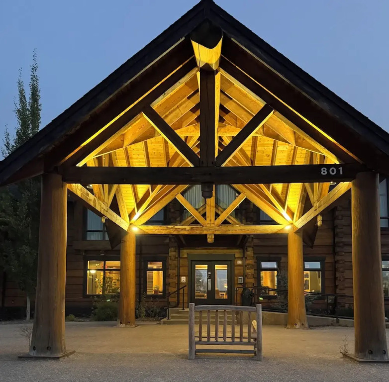 Lodge and Lantern