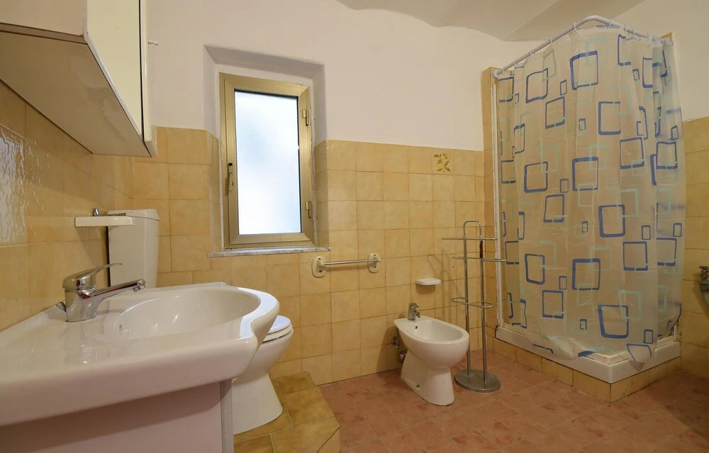 Amazing Apartment in Fezzano With Wifi and 2 Bedrooms