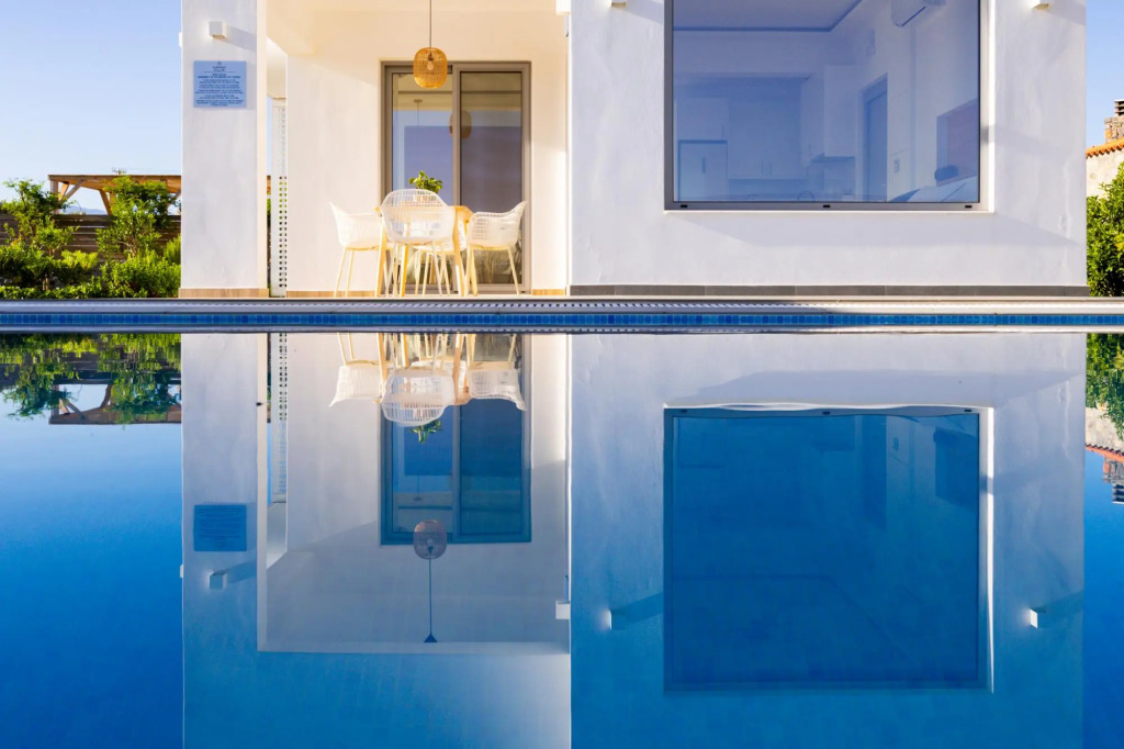 Sardines Luxury Villa 1