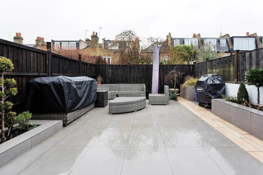 Southfields Hideaway
