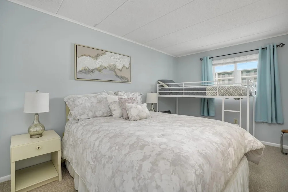 Thunder Island 147d 2 Bedroom Condo by RedAwning