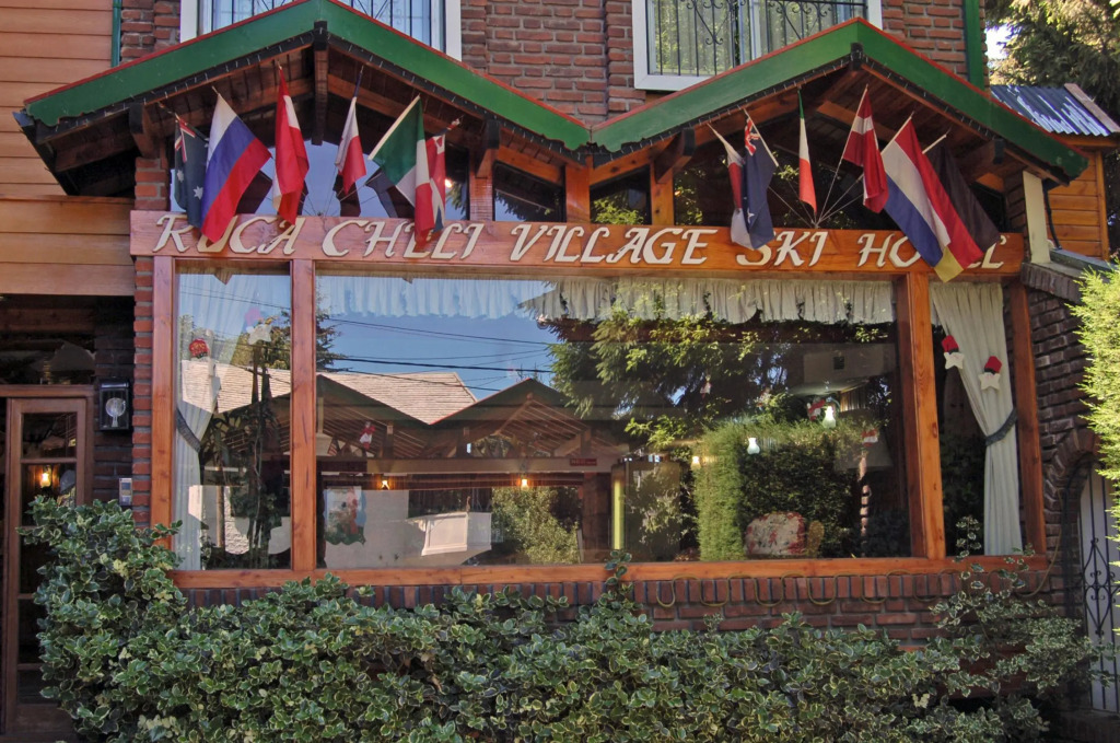 Ruca Cheli Village Ski Hotel