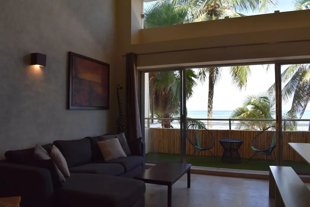 Ocean Plaza 9 by Praia