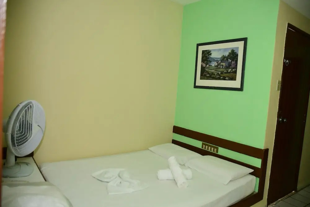 Hotel Serrano