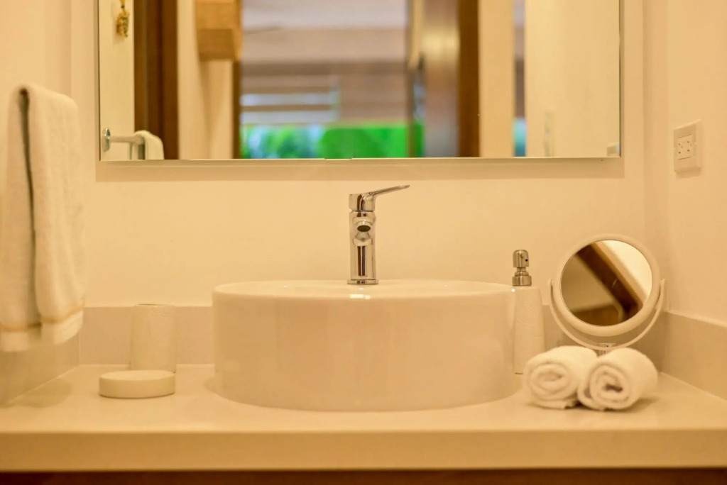 Brand New Lovely 1BR Apartment | PDC | Rooftop Pool, Gym & Pool Table | Nice Amenities