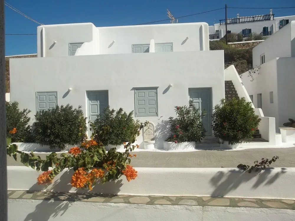 Karavas Apartments