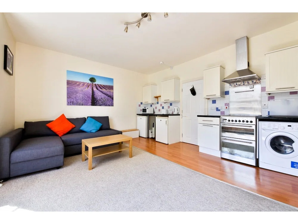 Quiet Flat for 4 With Sea View in Central Brighton