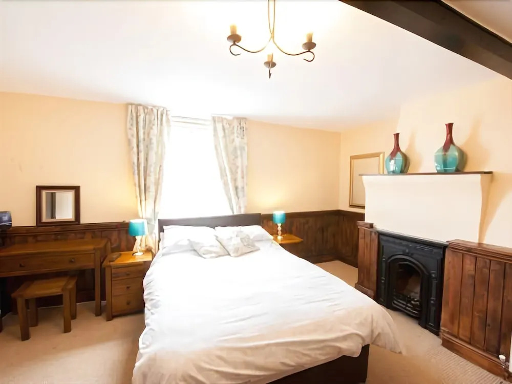 Red Lion Hotel